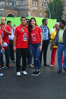 Katrina Kaif and Ronnie Screwvala at Mumbai Marathon