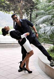 Akshay and Nimrat at Press Meet of Airlift at Le-Meridain, Delhi