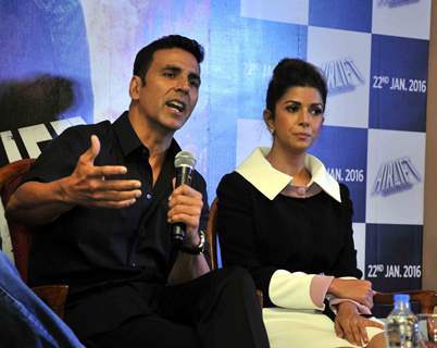 Akshay and Nimrat at Press Meet of Airlift at Le-Meridain, Delhi