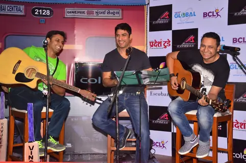 Vikas Bhalla Performs at Launch of BCL's Ahmedabad Express Team