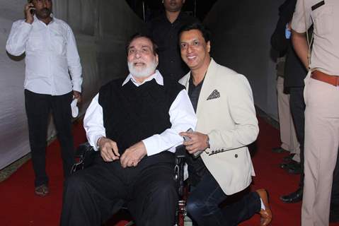 Veteran Actor Kader Khan and Madhur Bhandarkar at Umang Police Show 2016