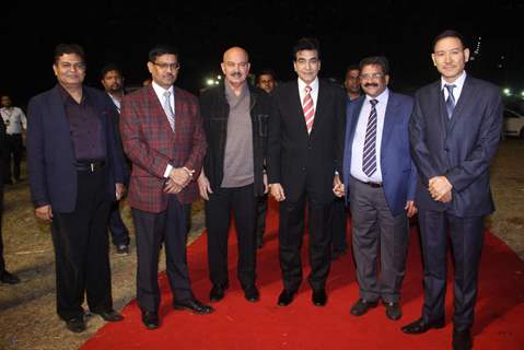 Rakesh Roshana and Jeetendra at Umang Police Show 2016