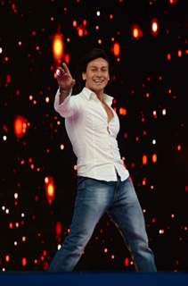 Tiger Shroff at Umang Police Show 2016