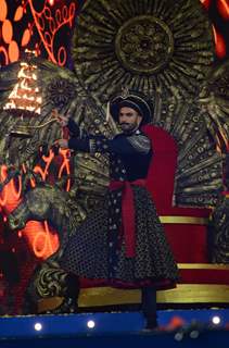 Ranveer Singh performing at Umang Police Show 2016