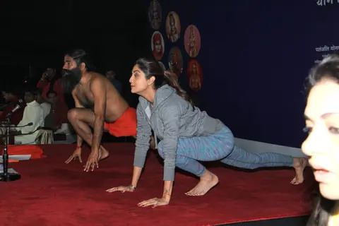 Shilpa Shetty Excersing with Baba Ramdev at 'Yog Chikitsa' Campaign