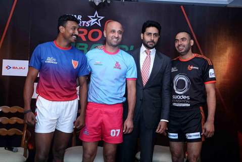 Abhishek Bachchan Poses with the Players at Press Meet of Pro Kabaddi in Delhi