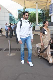 Abhishek Bachhan snapped at Airport