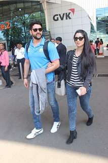 Aftab Shivdasani and Nin Dusanj Snapped at Airport