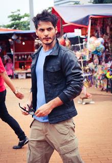 Ravi Bhatia