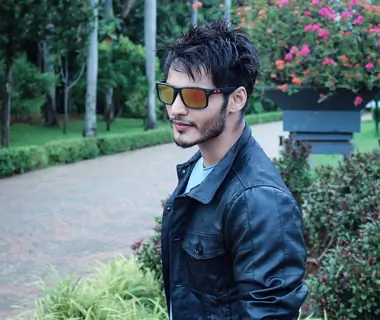 Ravi Bhatia