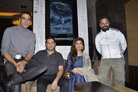 Akshay Kumar, Bhushan Kumar, Nimrat Kaur and Nikhil Advani Promotes  'Airlift' - Meets Audience