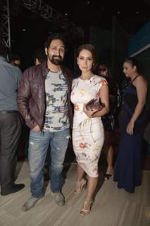 Kim Sharma and Parvin Dabas at Launch of 'Singleton' Collection