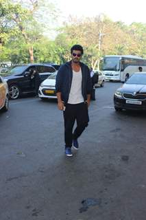 Arjun Kapoor Snapped at Airport