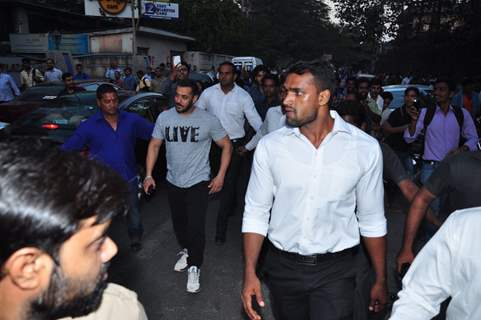 Superstar Salman Khan Snapped Post Shoot at Hard Rock Walks Down the Road Instead of Getting in Car