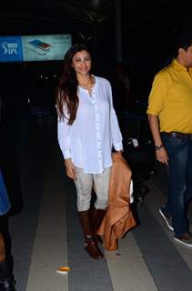 Daisy Shah Snapped at Airport