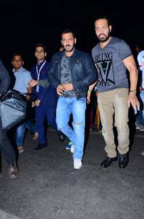 Salman Khan Snapped at Airport