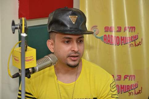 Parichay Goes Live on Radio Mirchi for Promotions of Loveshhuda