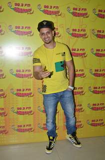 Parichay for Promotions of Loveshhuda at Radio Mirchi