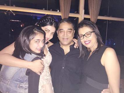 Family Picture: Shruti Haasan, Akshara Haasan and Kamal Haasan on Shruti's Birthday Party