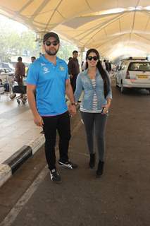 Aftab Shivdasani and Nin Dusanj Snapped at Airport