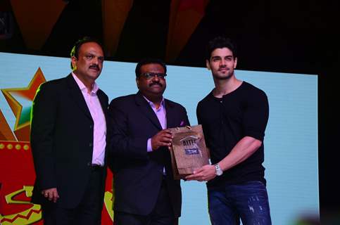 Sooraj Pancholi  at MET Utsav