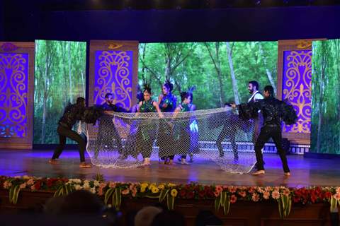 Sandip Soparrkar & Jesse Randhawa Performs the opening dance at 14th Mumbai International Film Fest