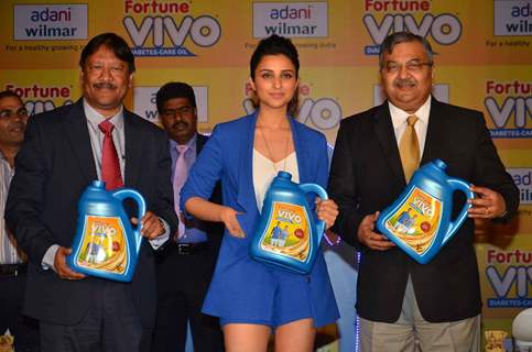 Parineeti Chopra Launches 'Fortune Vivo' Diabetes Care Oil