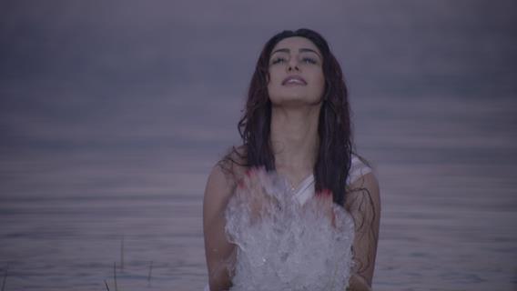 Mahek Chahal stuns with her vampire act in Vinay and Priti Sinha’s Darr Sabko Lagta Hai