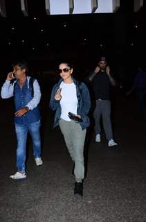 Sunny Leone Snapped at Airport