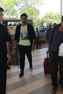 Arjun Kapoor Snapped at Airport