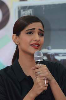 Sonam Kapoor interacts with the student at the Promotions of Neerja at Xaviers College