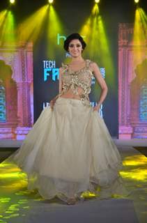 Divya Khosla Kumar walks the ramp at HTC Fashion Show 2016