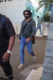 Farhan Akhtar Snapped at Airport