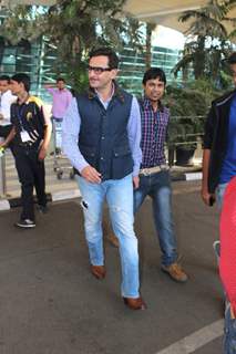 Saif Ali Khan Snapped at Airport