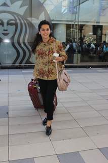 Taapsee Pannu Snapped at Airport