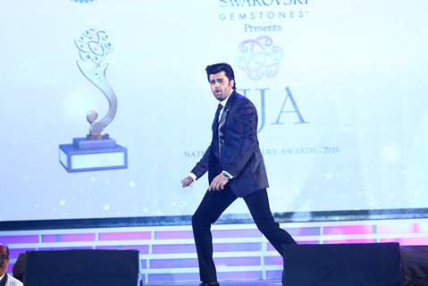 Manish Paul at National Jewellery Awards 2016