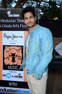 Sidharth Malhotra at Inauguration of Kala Ghoda Festival '16