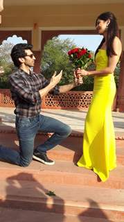 Aditya Roy Kapur Presents a Truck Full of Roses on Rose Day Katrina!