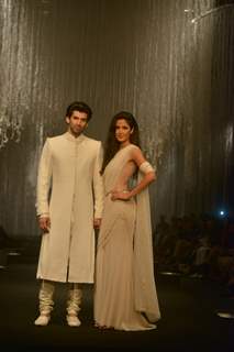 Aditya and Katrina Walks for Tarun Tahiliani