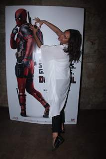 Sonakshi Sinha's New Found Love 'Deadpool' : Snapped at Special Screening of 'Deadpool'