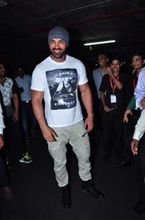 John Abraham Snapped at Airport