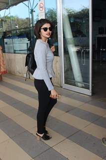 Airport Spotting: Prachi Desai