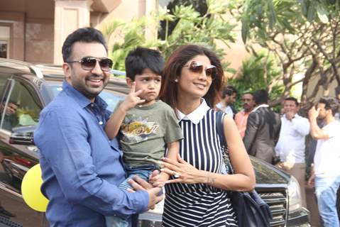 Raj Kundra and Shilpa Shetty with their son at Arpita Khan's Baby Shower