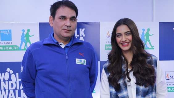 Gorgeous Sonam Kapoor Max Bupa 'Walk for Health' Walkathon