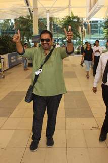 Shankar Mahadevan Snapped at Airport