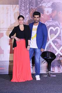 Arjun Kapoor and Kareena Kapoor Pose for Media at Trailer Launch of 'Ki and Ka'