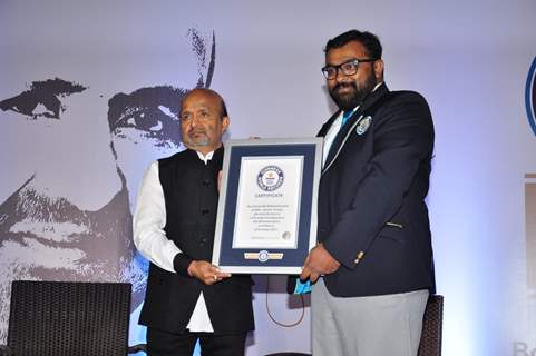 Sameer Anjaan Receives the Guinness World Record Certificate