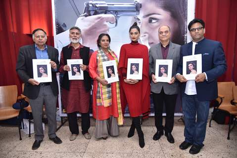 Sonam Kapoor and Shabana Azmi at Promotions of 'Neerja' in Delhi
