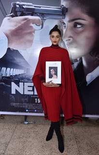 Sonam Kapoor in Dazzling Dress at Promotions of 'Neerja' in Delhi