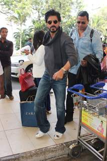 Airport Diaries: Shah Rukh Khan Leaves for Delhi